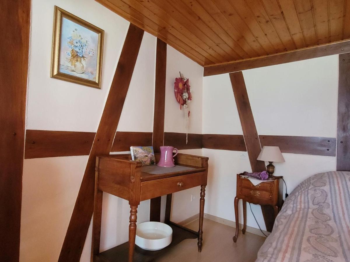 Cosy Holiday Home In Schleithal With Garden Exteriör bild